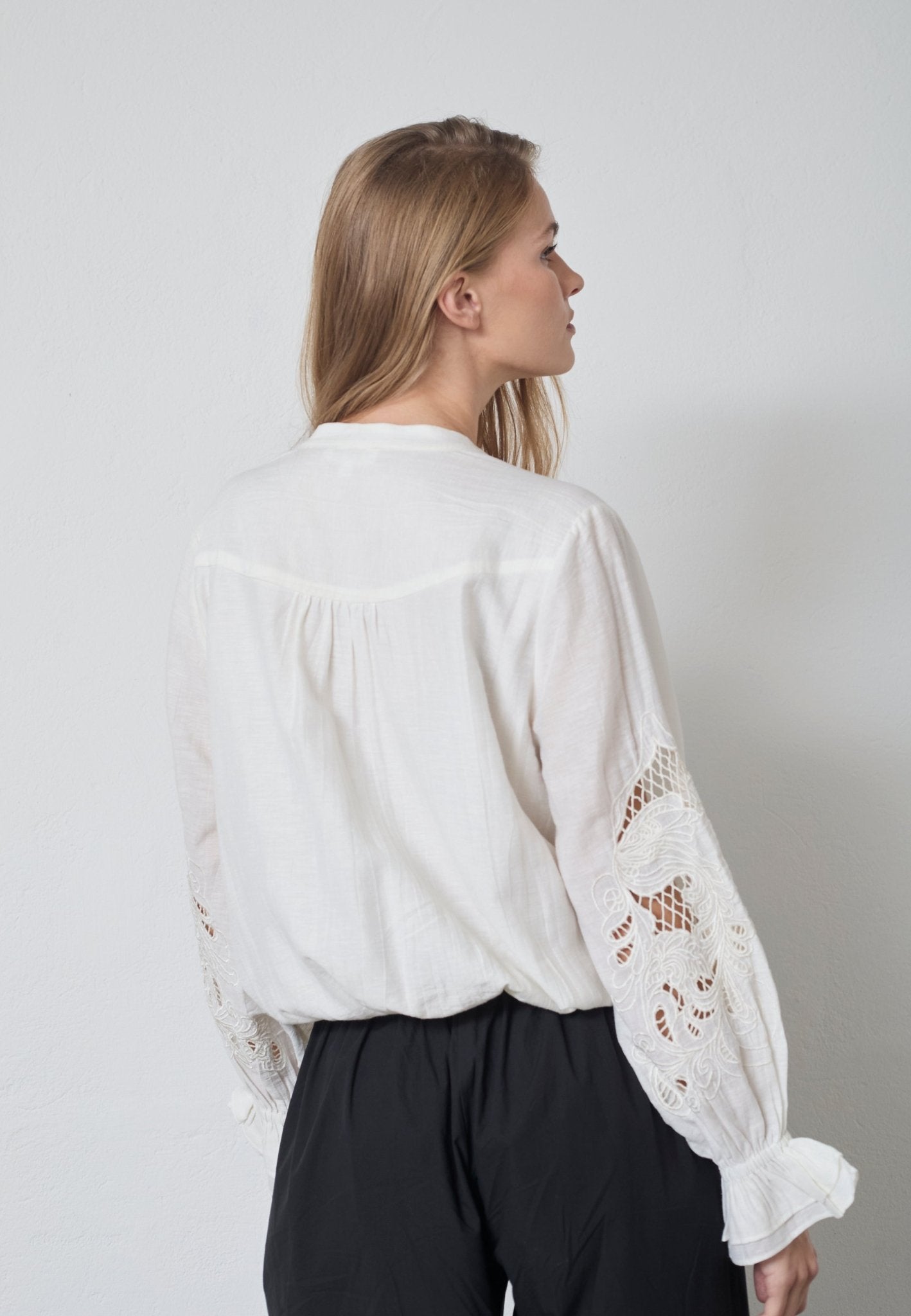 StinaCC Emb Blouse - Off white - Co'couture